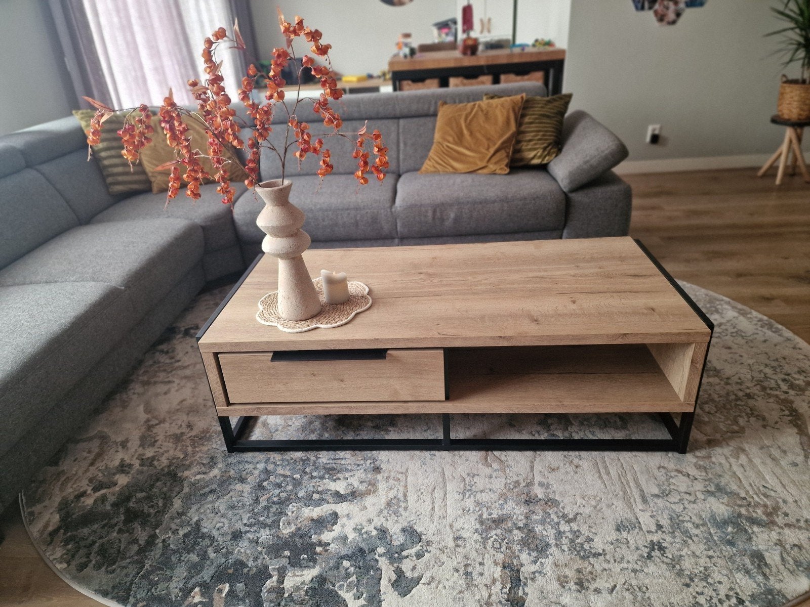 Salontafel met grote lade. Moet weg, laatste kans, Ophalen, Zo goed als nieuw, Hout