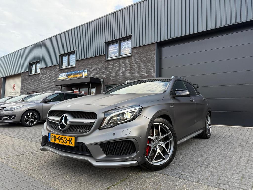 Mercedes-Benz GLA AMG 45 4MATIC | 12MND GARANTIE | LED | AUT, Gebruikt, 4 cilinders, Leder, SUV of Terreinwagen