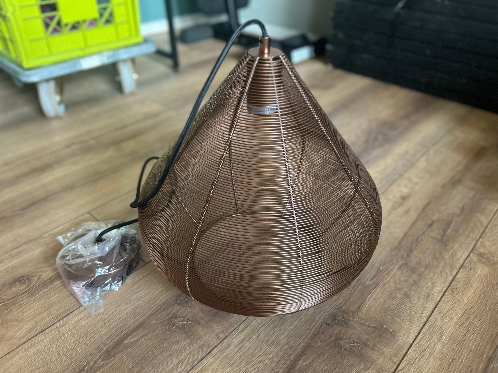Nieuwe koperkleurige draadlamp - modern design, Huis en Inrichting, Ophalen of Verzenden, Nieuw, Metaal