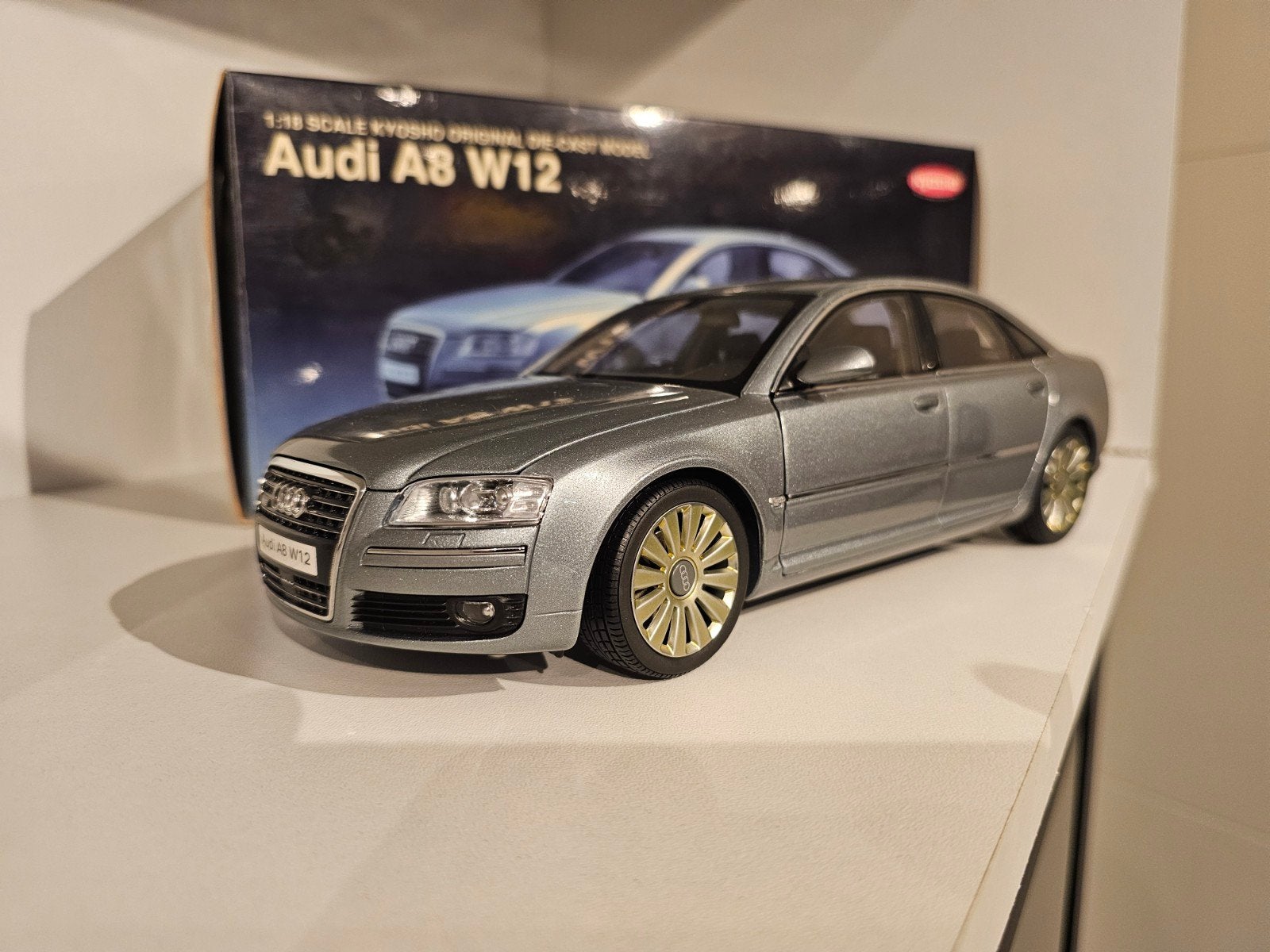 Kyosho Audi A8 W12 Grijs 1:18, Ophalen of Verzenden, Zo goed als nieuw, Auto, Kyosho