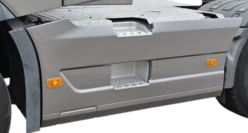 VOLVO FH 4/5 E6 2012- SIDE SKIRT COMPLETE SET 6X2 WB3200 ACR, Auto diversen, Tuning en Styling, Ophalen of Verzenden, -, -, -