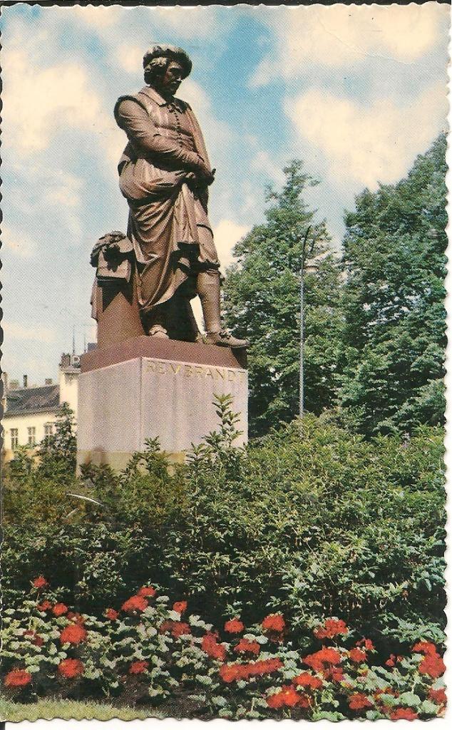 Amsterdam Rembrandt's Standbeeld, Ophalen of Verzenden, 1960 tot 1980, Ongelopen, Noord-Holland