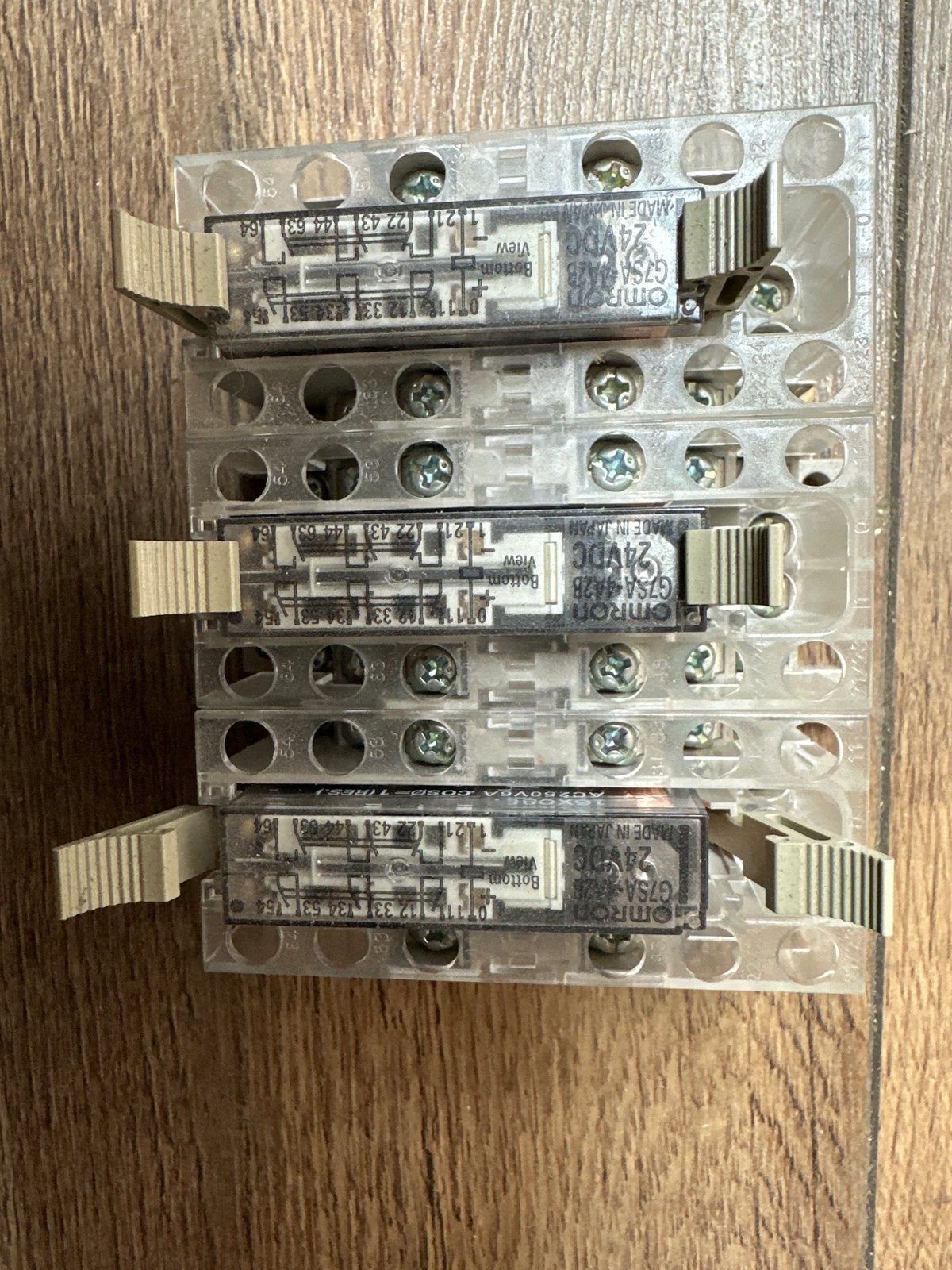 Omron G7SA-4A2B DC24V Relais met P7SA-14F-ND Basis, Ophalen of Verzenden