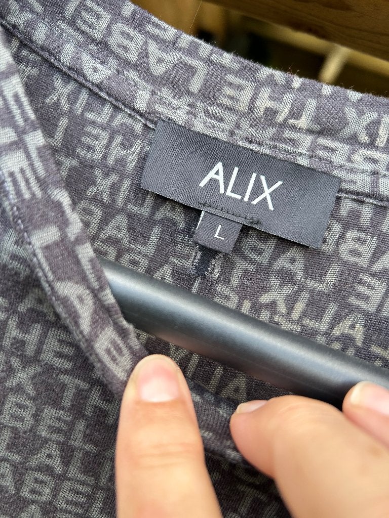 Alix the Label maat L zwart nieuwstaat dames/ heren, Kleding | Dames, T-shirts, Alix the label, Zwart, Maat 42/44 (L), Ophalen of Verzenden