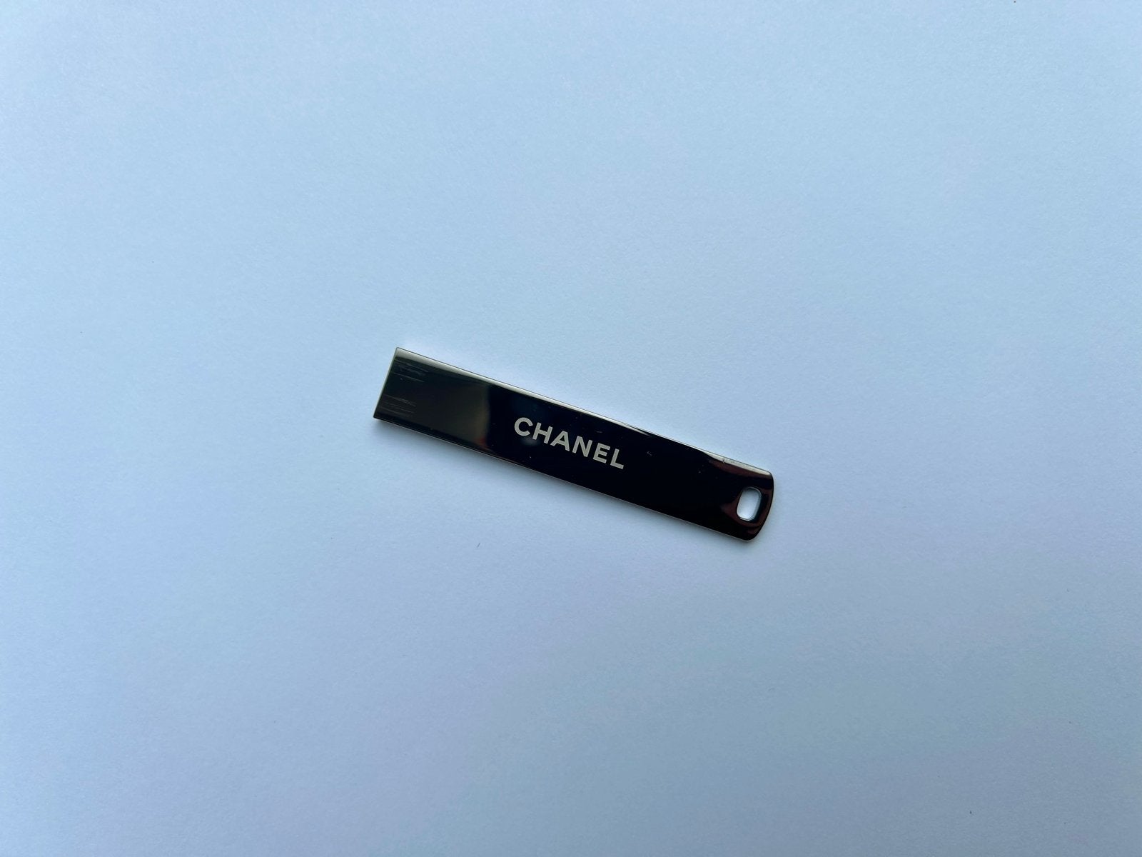 Chanel USB Stick - PAP PE 2020, Ophalen of Verzenden, Zo goed als nieuw, 4 GB