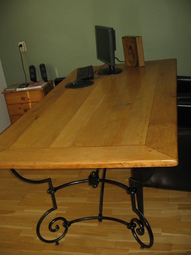 Eettafel of  Tuintafel met smeedijzeren onderstel., Ophalen, 200 cm of meer, 50 tot 100 cm, Zo goed als nieuw