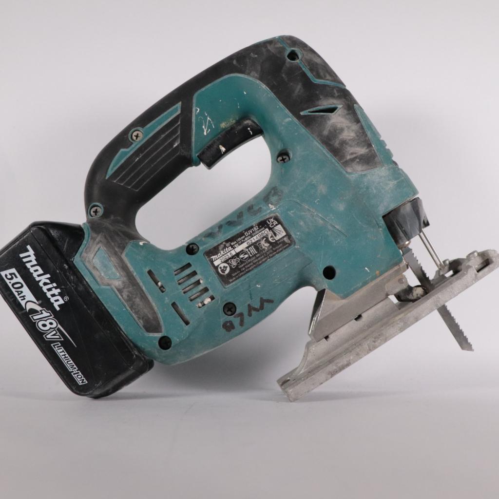 Makita DJV182 Decoupeerzaag + Accu En Lader - Nette Staat, Doe-het-zelf en Verbouw, Gereedschap | Zaagmachines, Makita, Gebruikt