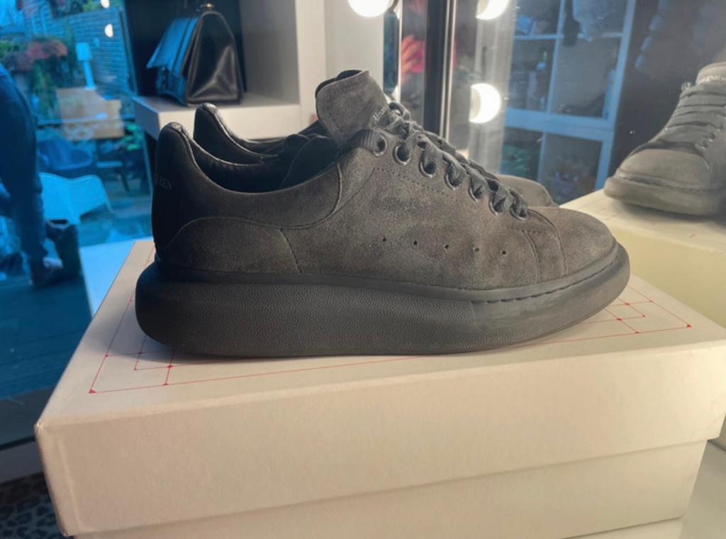 Alexander mcqueens, Overige kleuren, Ophalen of Verzenden, Sneakers of Gympen, Zo goed als nieuw