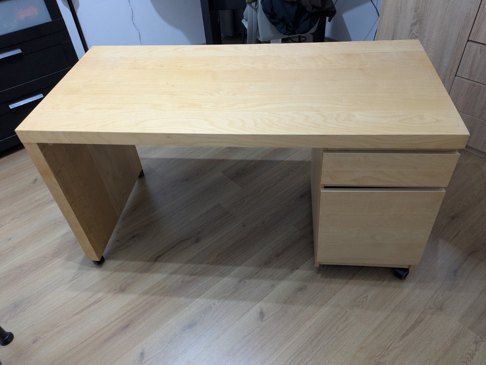 Desk with storage, Ophalen