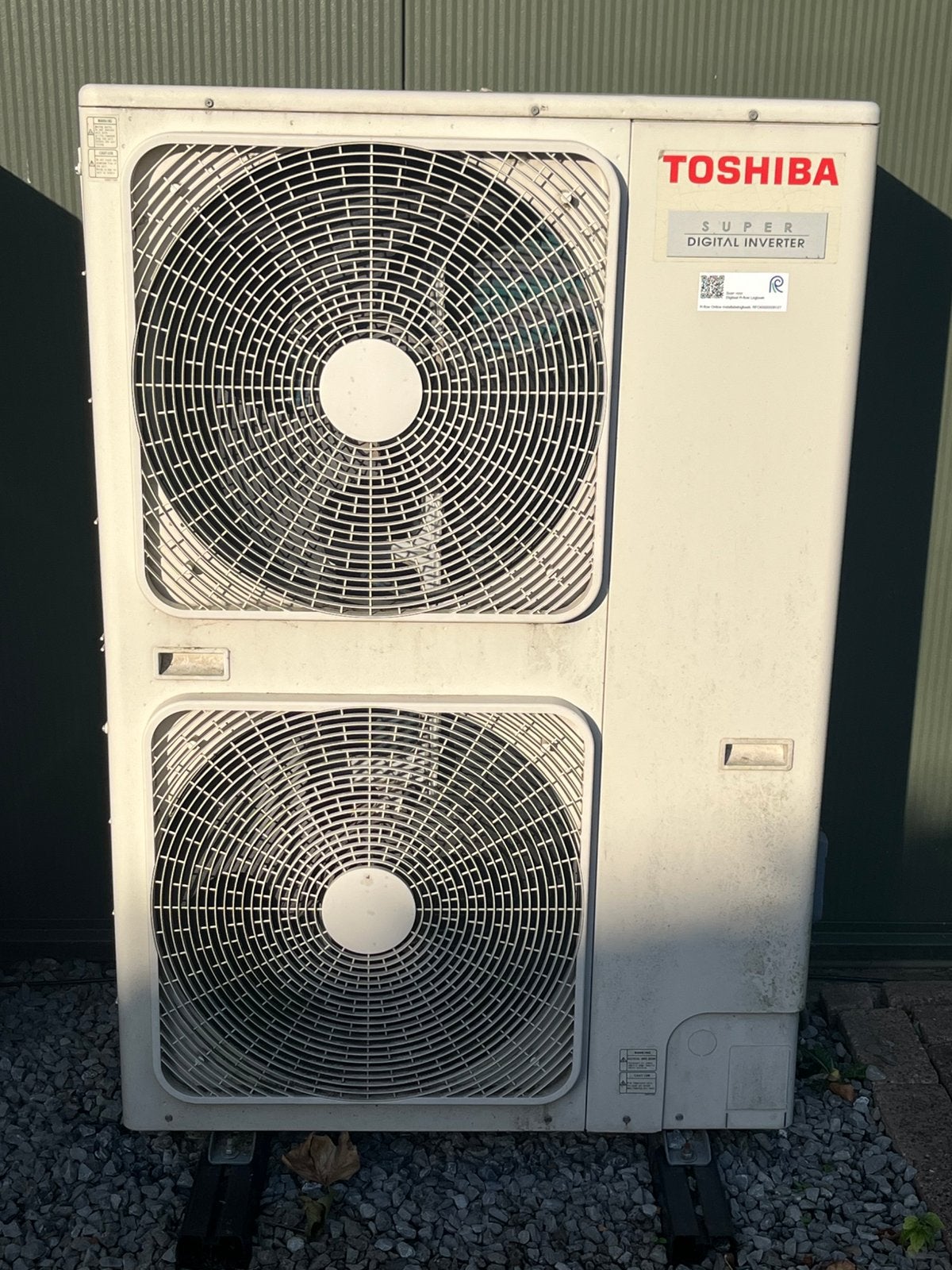 Buiten en binnen unit 2 x beschikbaar. Doe een goed bod., Witgoed en Apparatuur, Ophalen, Zo goed als nieuw, Wandairco, 3 snelheden of meer