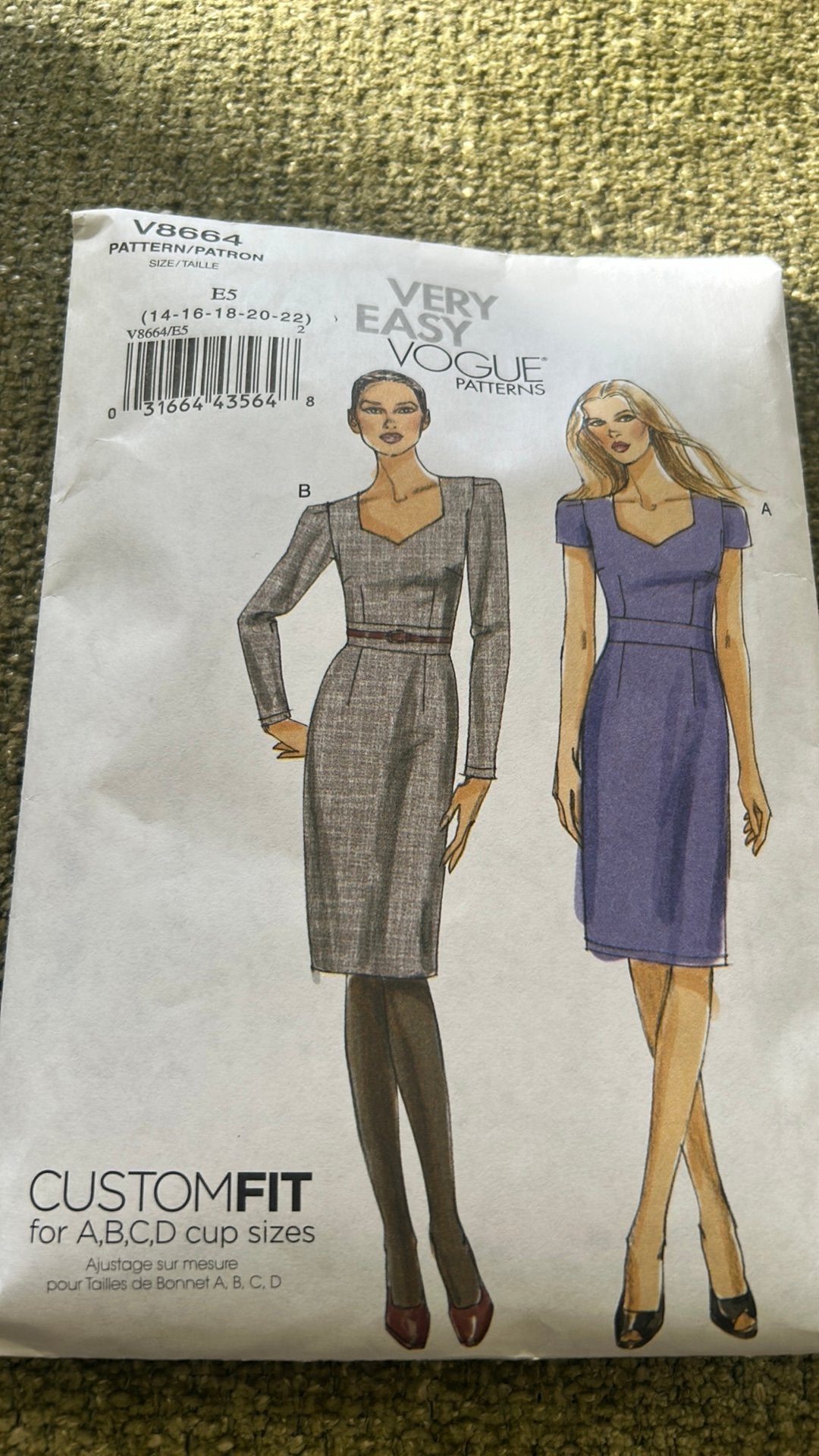 Vogue Patroon jurk maat 14/40, Hobby en Vrije tijd, Overige merken, Overige typen, Vrouw, Ophalen of Verzenden