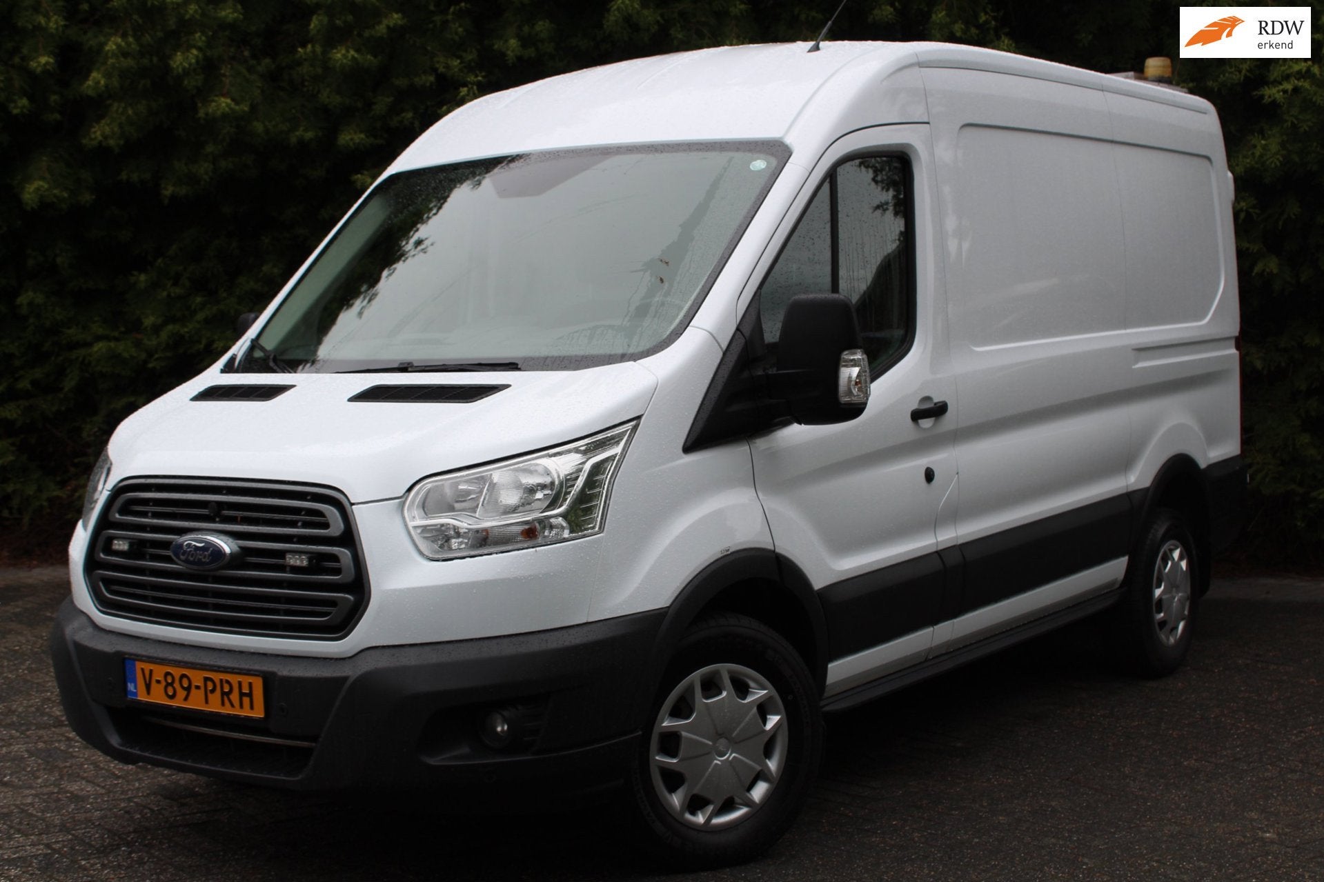 Ford TRANSIT 350 2.0 TDCI L2H2 Trend 131PK | Airco | Cruise, Voorwielaandrijving, Stof, 4 cilinders, 2800 kg