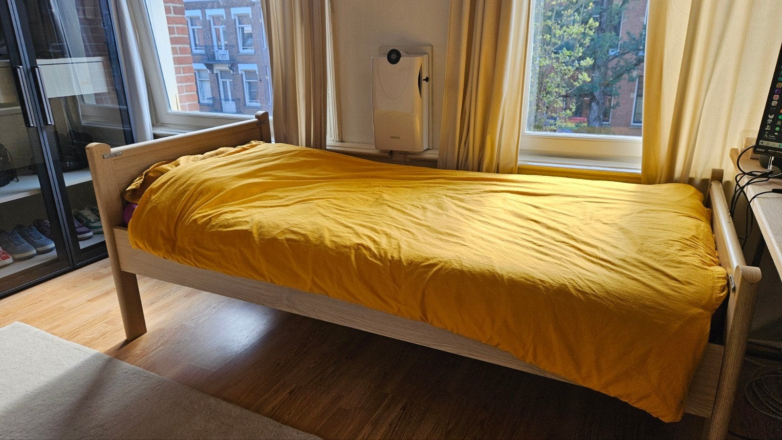 gratis Electrisch verstelbaar bed, Ophalen, Eenpersoons, 90 cm