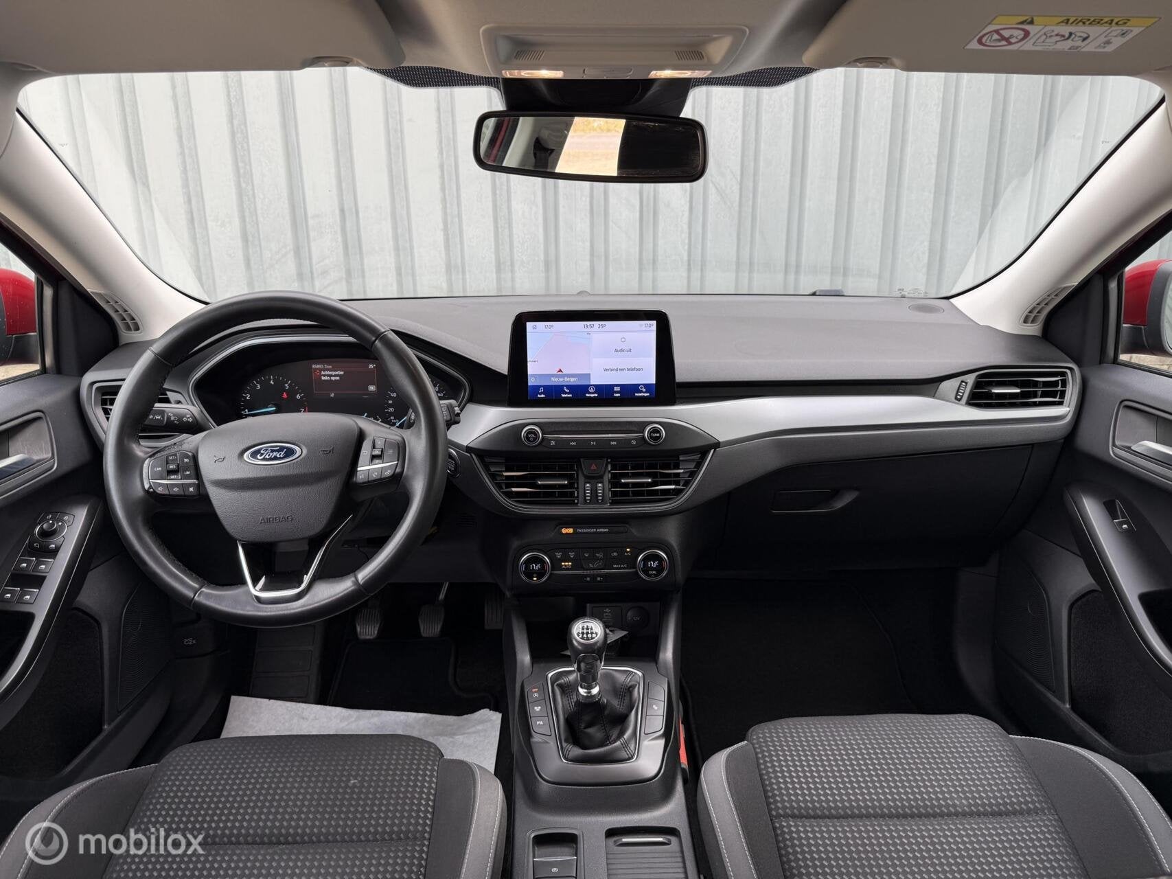 Ford Focus Wagon 1.0 EcoBoost Hybrid Connected | Carplay |, Auto's, Stof, Origineel Nederlands, Handgeschakeld, 19 km/l