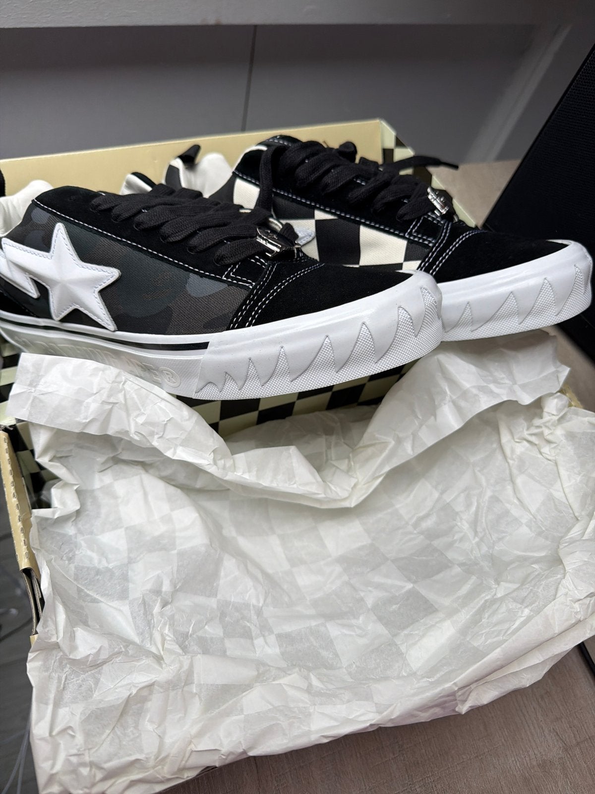 Vans Bape Black Camo Sneakers - Maat 44.5, Ophalen of Verzenden, Zo goed als nieuw, Zwart, Sneakers of Gympen