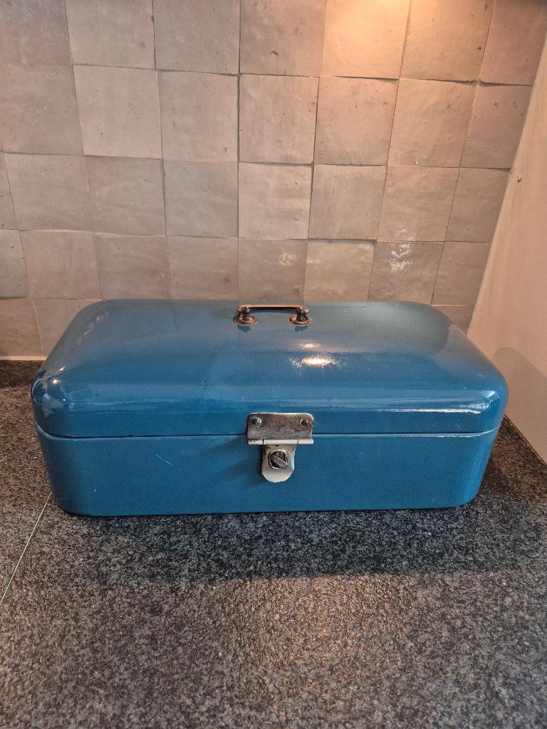 Vintage oude broodtrommel, Antiek en Kunst, Antiek | Emaille, Ophalen of Verzenden