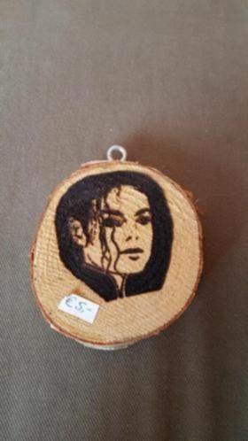 Rond houten plaatje met michael jackson erop., Verzamelen, Kik Emmerich Rheincenter,Rheincenter Passage 6 · 46446 Emmerich, Verzenden
