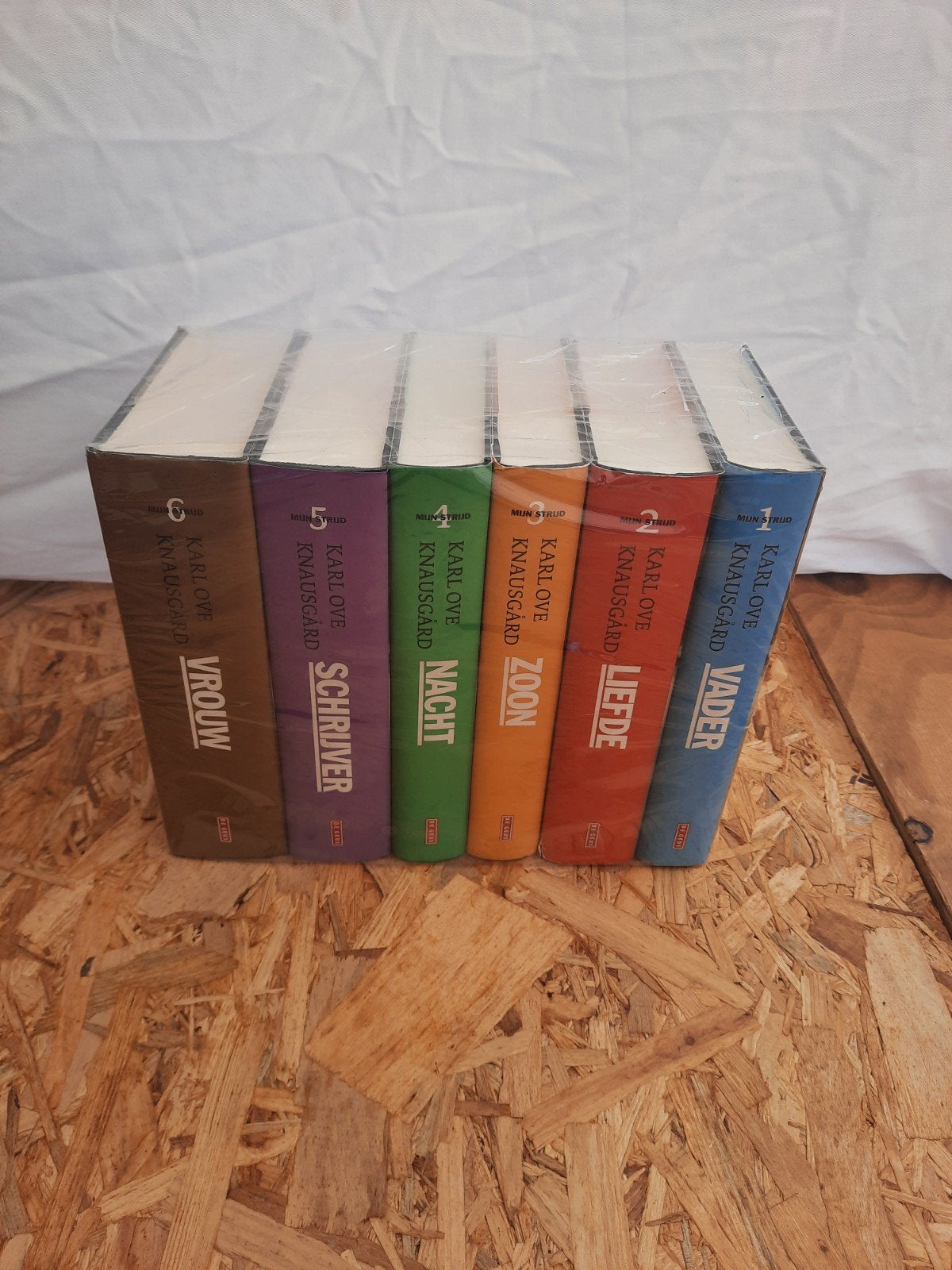 Mijn Strijd - Karl Ove Knausgård - Deel 1 t/m 6 - Harde kaft, Ophalen of Verzenden, Zo goed als nieuw, Karl ove knausgard