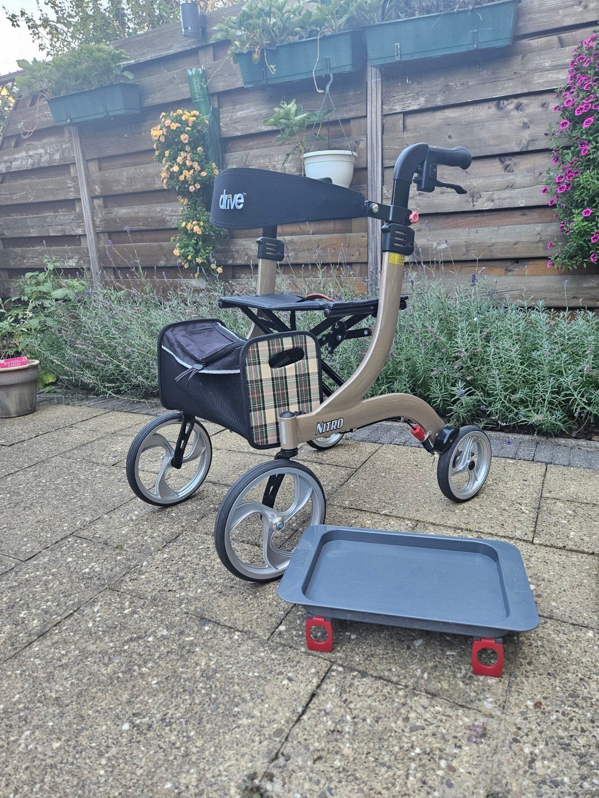 Rollator Nitro S, Diversen, Ophalen, Opvouwbaar, Zo goed als nieuw