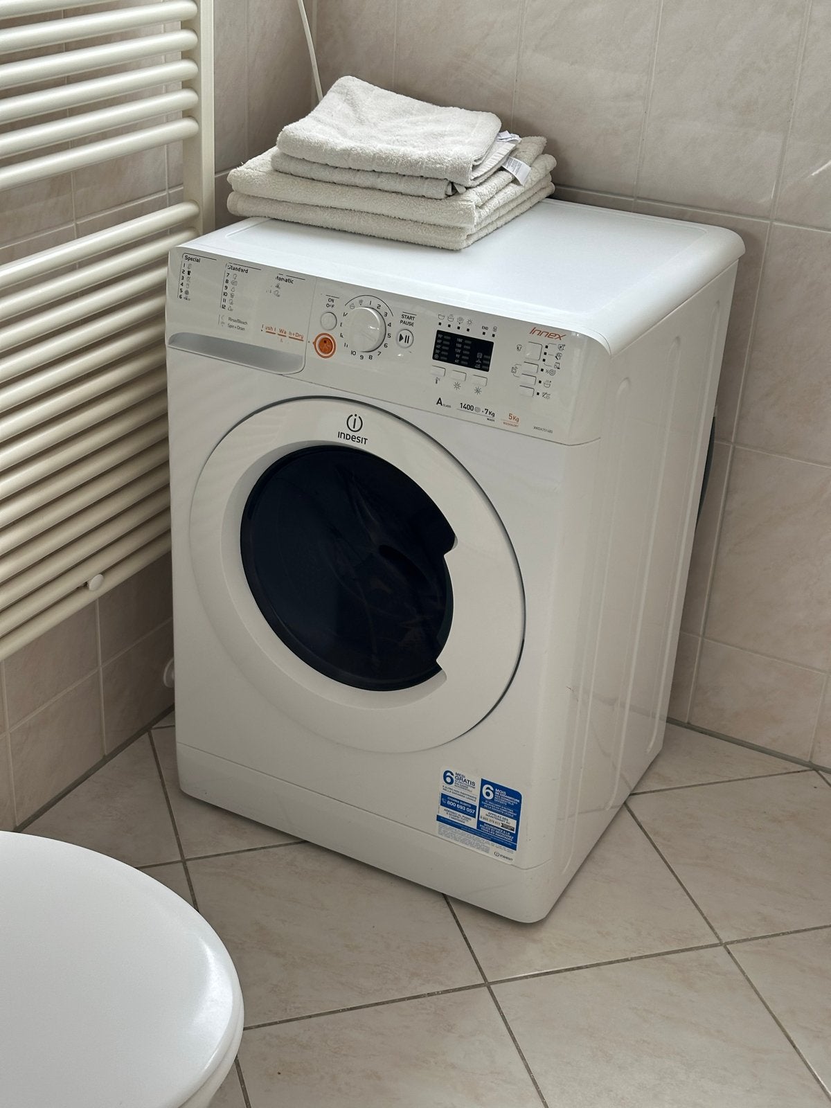 Indesit Innex Wasmachine, Ophalen, Zo goed als nieuw, 85 tot 90 cm, 1200 tot 1600 toeren
