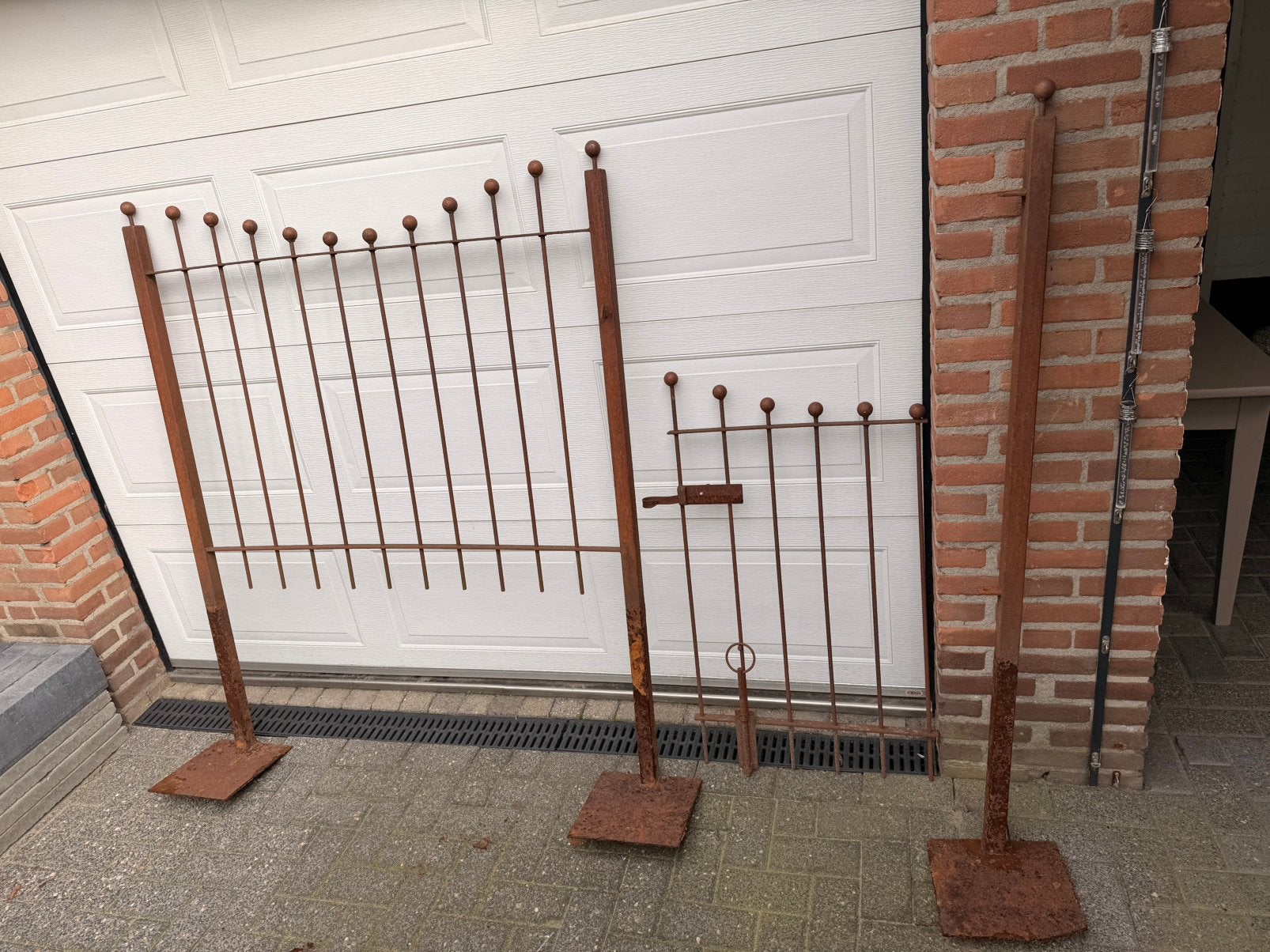 Decoratief ijzeren hekwerk met poortje, Tuin en Terras, Ophalen, Met poort, Gebruikt, Sierhekwerk