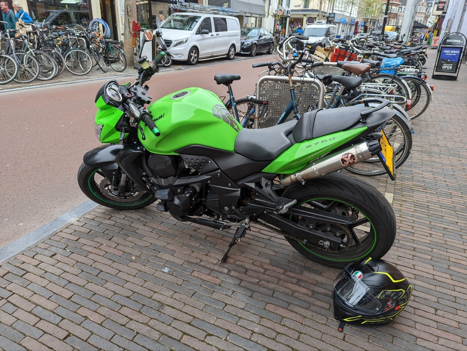 Kawasaki-groene Z750 ABS 2011 met Ixil Extreme Dual, Ophalen, Gebruikt