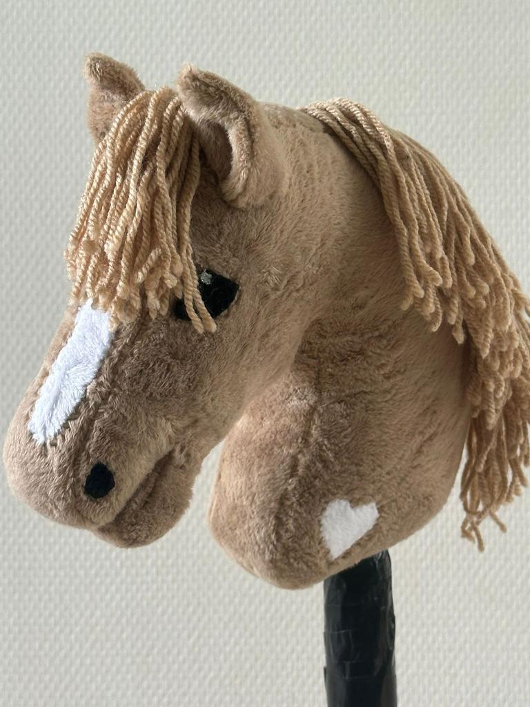Hobbyhorse ABM incl. Toebehoren, Ophalen, Zo goed als nieuw