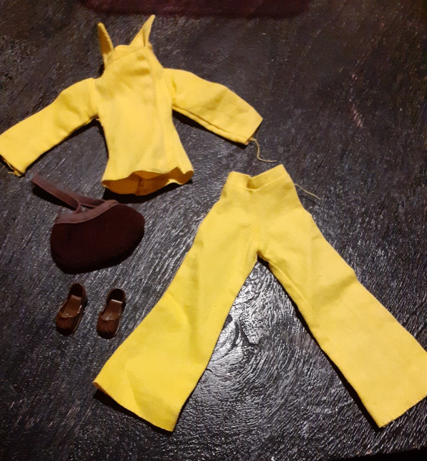 Sindy Sunshine girl outfit jaren 70, Ophalen of Verzenden, Zo goed als nieuw, Kleertjes