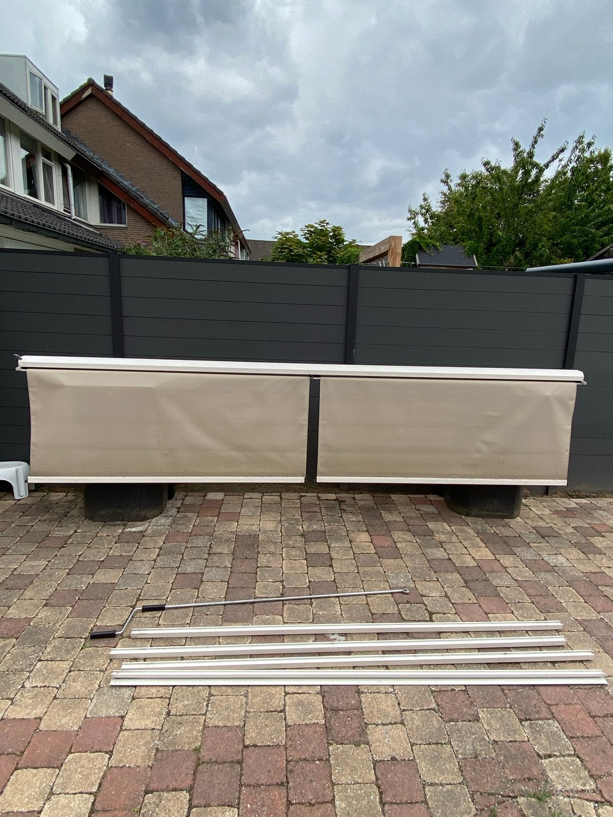 Zonnescherm met 4 geleiders, 375x210cm, handbediend, Gebruikt, Ophalen of Verzenden, 150 tot 300 cm, 250 cm tot 450 cm