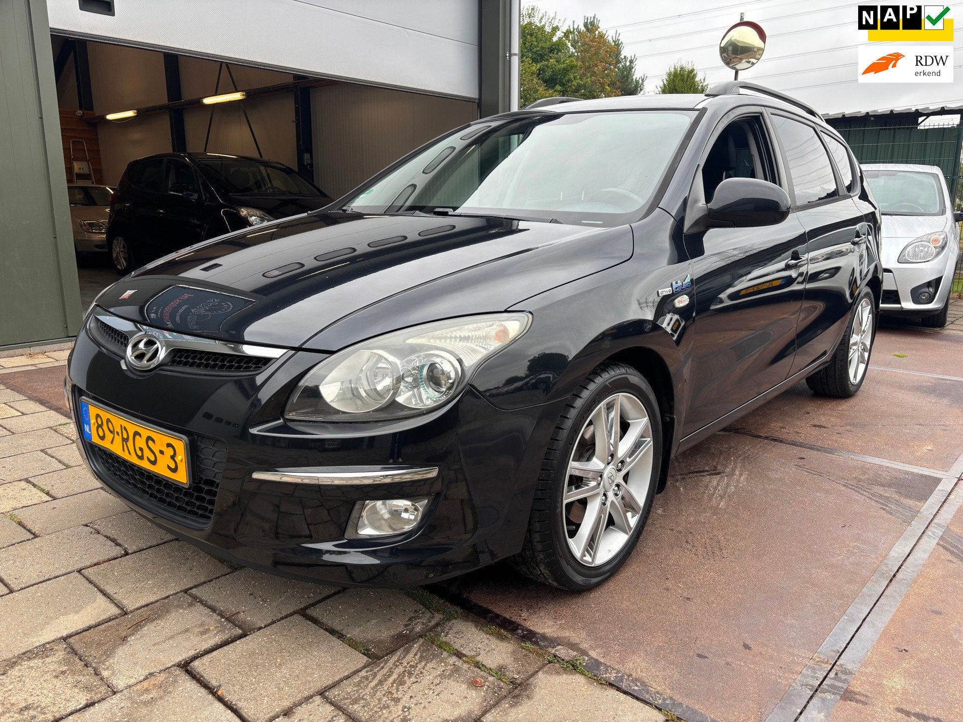 Hyundai I30 CW 1.6i Blue Dynamic Leder Airco Cruise, Auto's, Hyundai, Gebruikt, 4 cilinders, Zwart, Handgeschakeld