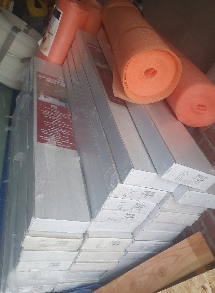 Laminaat en ondervloer, Doe-het-zelf en Verbouw, Ophalen, 50 tot 150 cm, Nieuw, 10 m² of meer