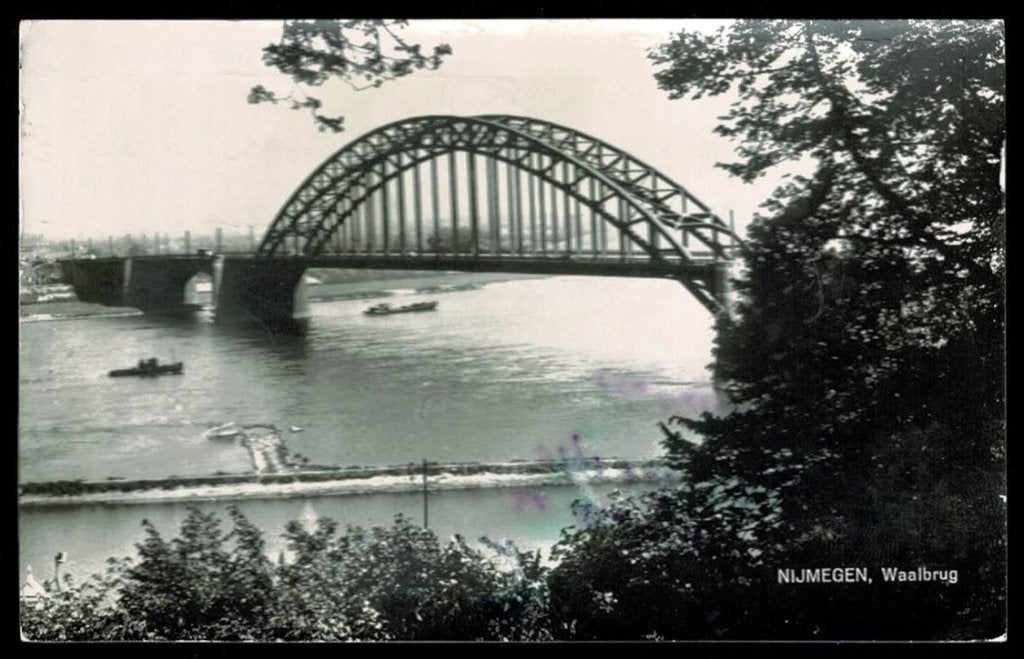 Bruggen :  Waalbrug - Nijmegen, Ophalen of Verzenden, 1960 tot 1980, Gelopen, Overige thema's