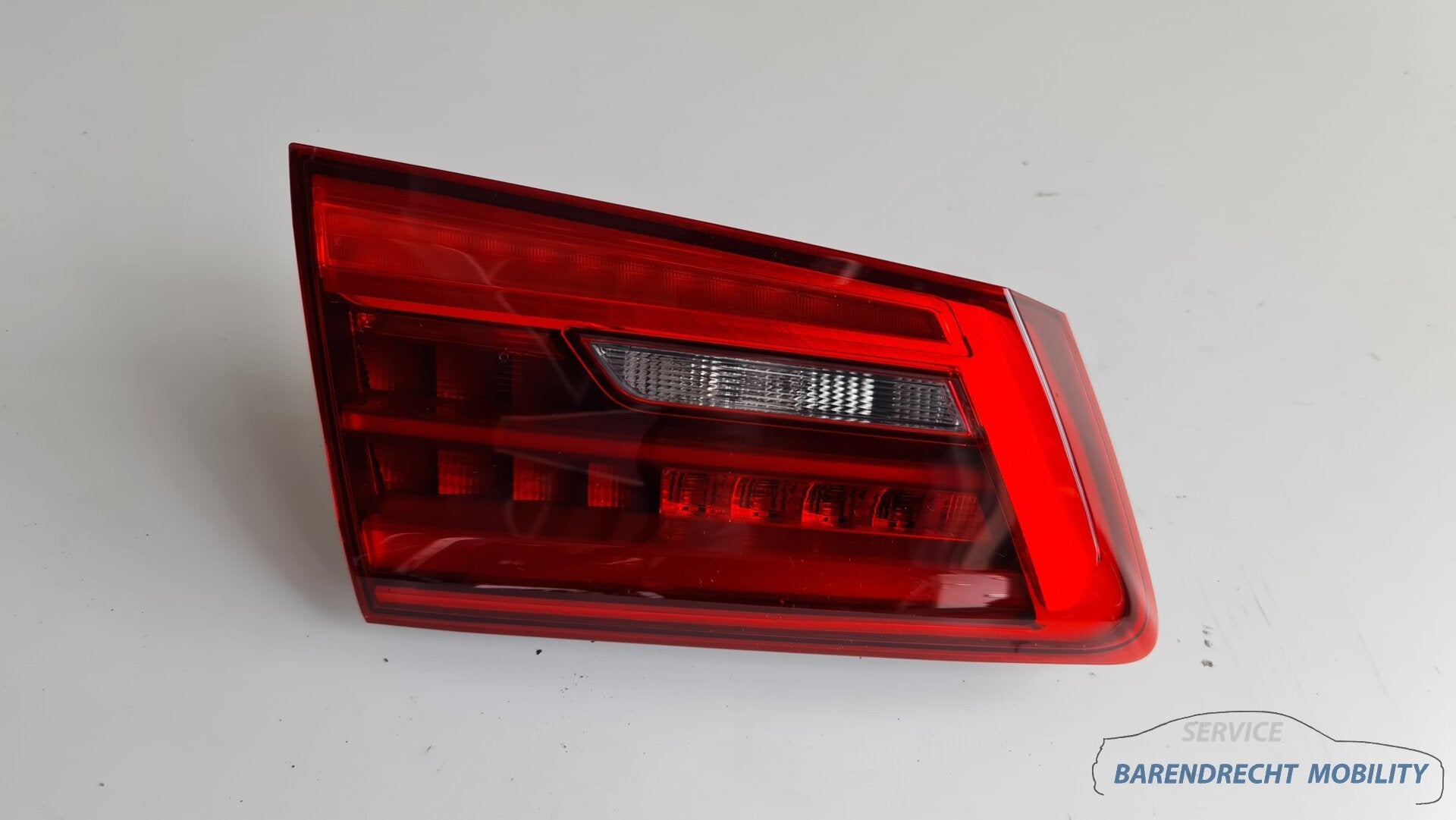 Achterlicht BMW G30 F90 5 serie sedan 630341L2 links binnen