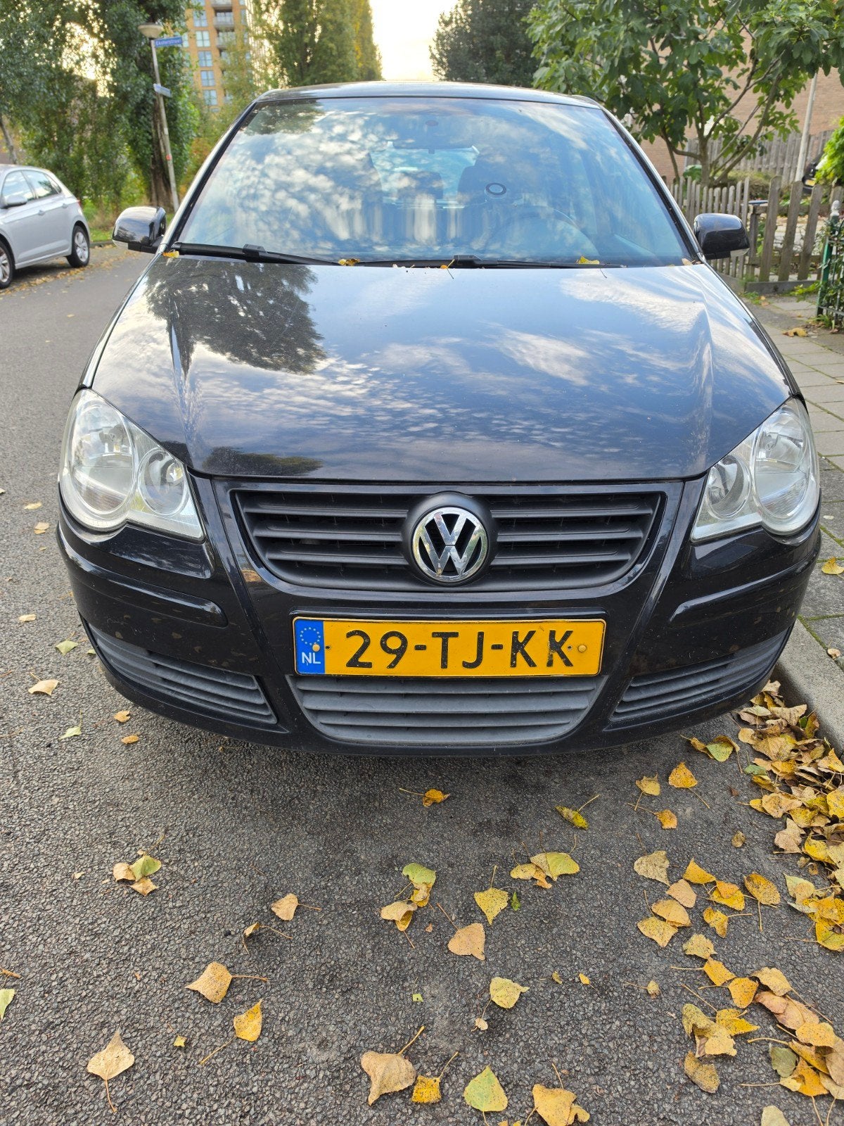 Volkswagen Polo 1.4 16V 59KW 2006 Zwart, Auto's, Voorwielaandrijving, 15 km/l, 40 €/maand, 4 cilinders