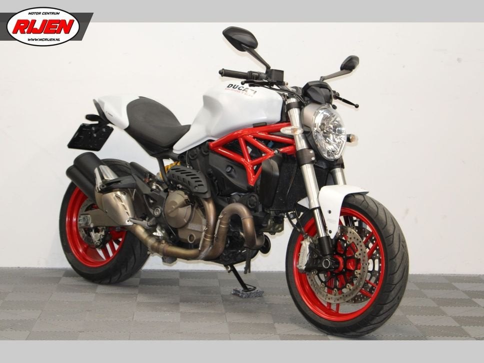 DUCATI MONSTER 821 (bj 2016), Motoren, DUCATI, 2 cilinders, Motorrijbewijs A, Bedrijf