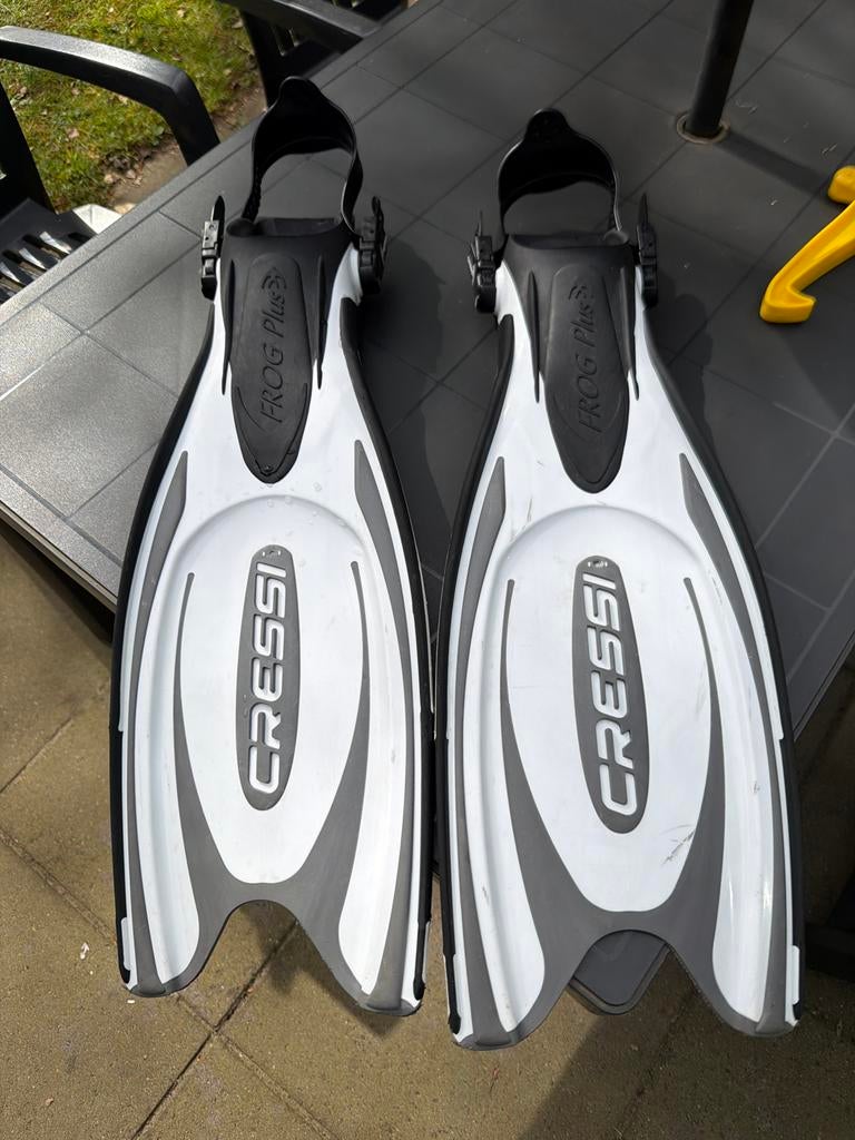 Cressi Frog Plus Duikvinnen - Maat L/XL super mooie staat, Watersport en Boten, Ophalen of Verzenden, Gebruikt, Zwem- of Duikvliezen