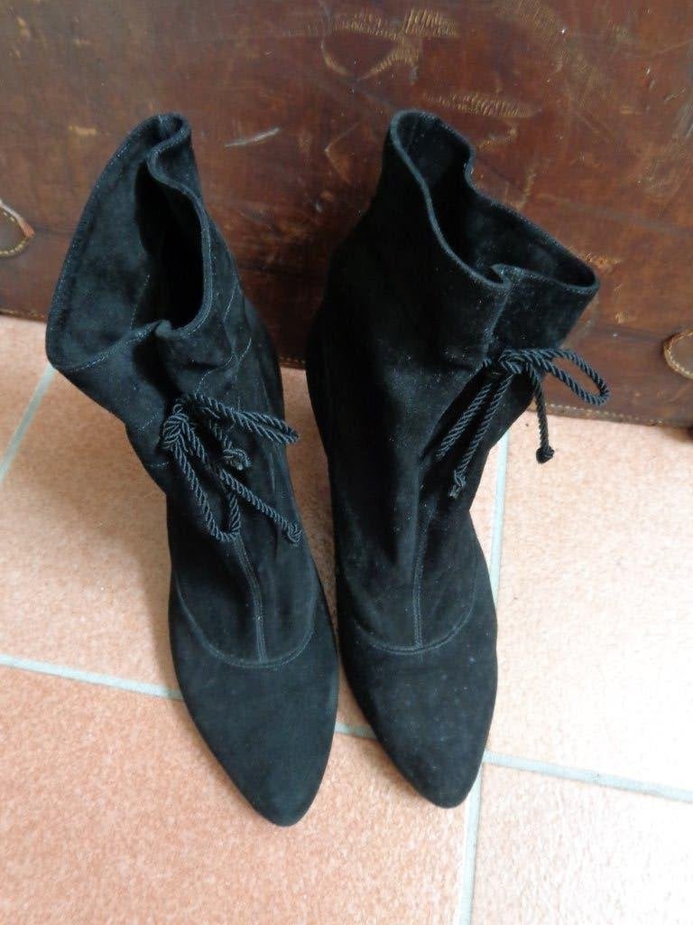 Dames laarsjes  Mauro Tessi maat 41,5 suede Z.G.A.N., Kleding | Dames, Zwart, Lage of Enkellaarzen, Ophalen of Verzenden, Zo goed als nieuw
