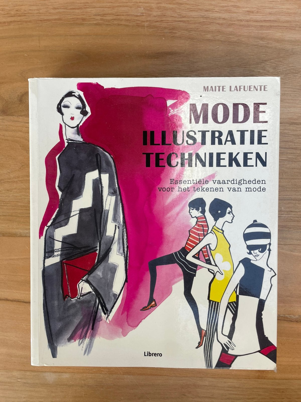 Mode illustratietechnieken, Ophalen of Verzenden, Zo goed als nieuw, Mode algemeen