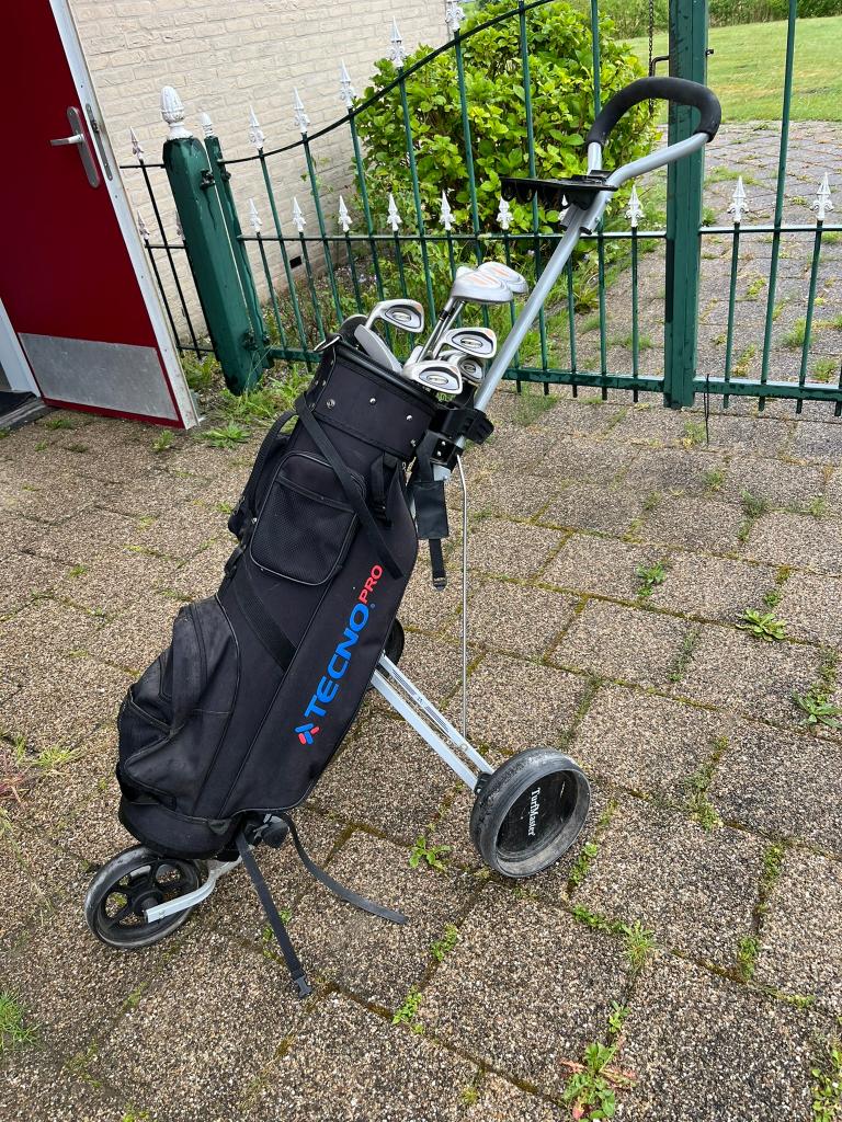Complete golf uitrusting, Sport en Fitness, Ophalen, Zo goed als nieuw, Golfkar, Overige merken