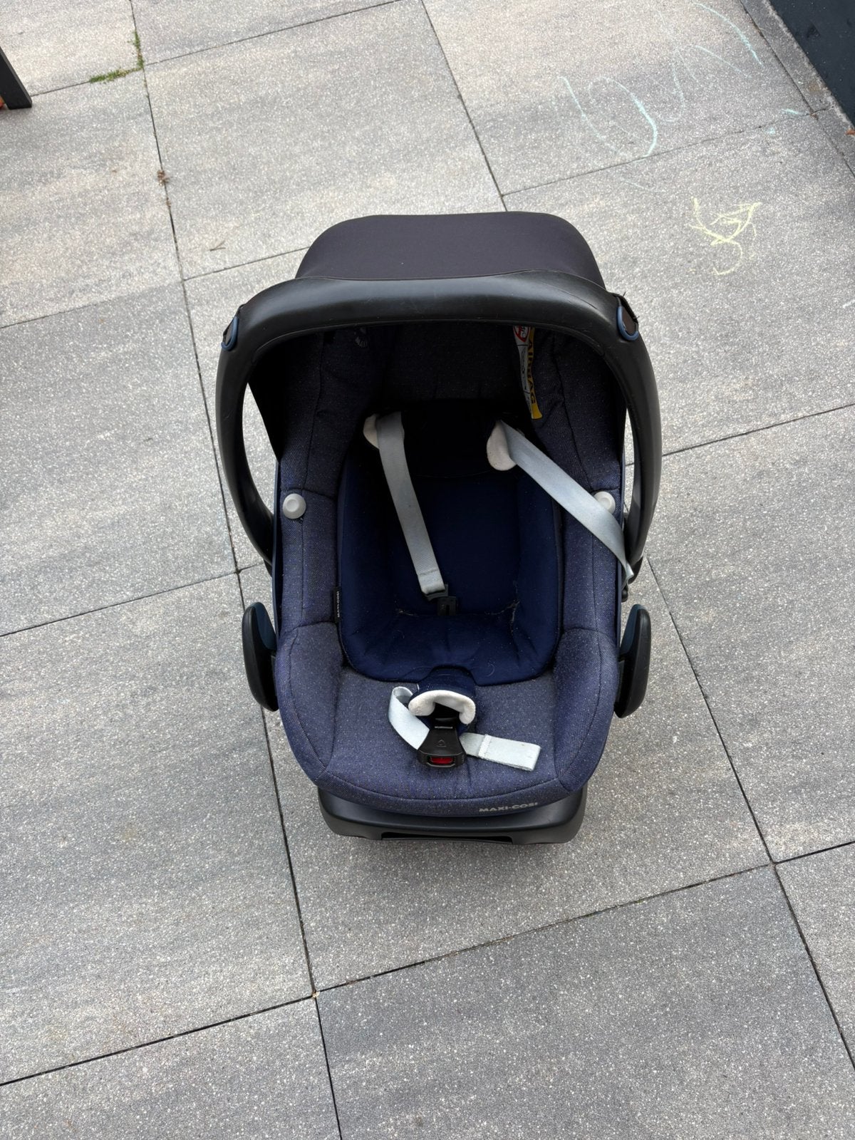Maxi cose met base en adapters, Ophalen, Gebruikt, Isofix, 0 t/m 13 kg