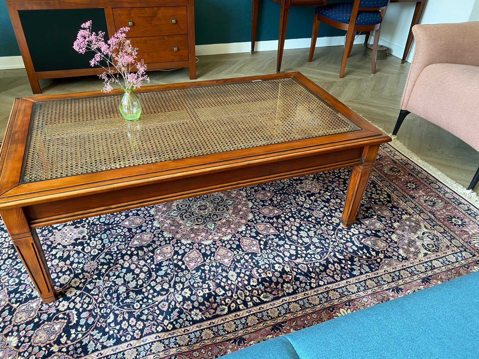 Salontafel kersenhout met glas en webbing, Ophalen, 100 tot 150 cm, 50 tot 100 cm, Zo goed als nieuw