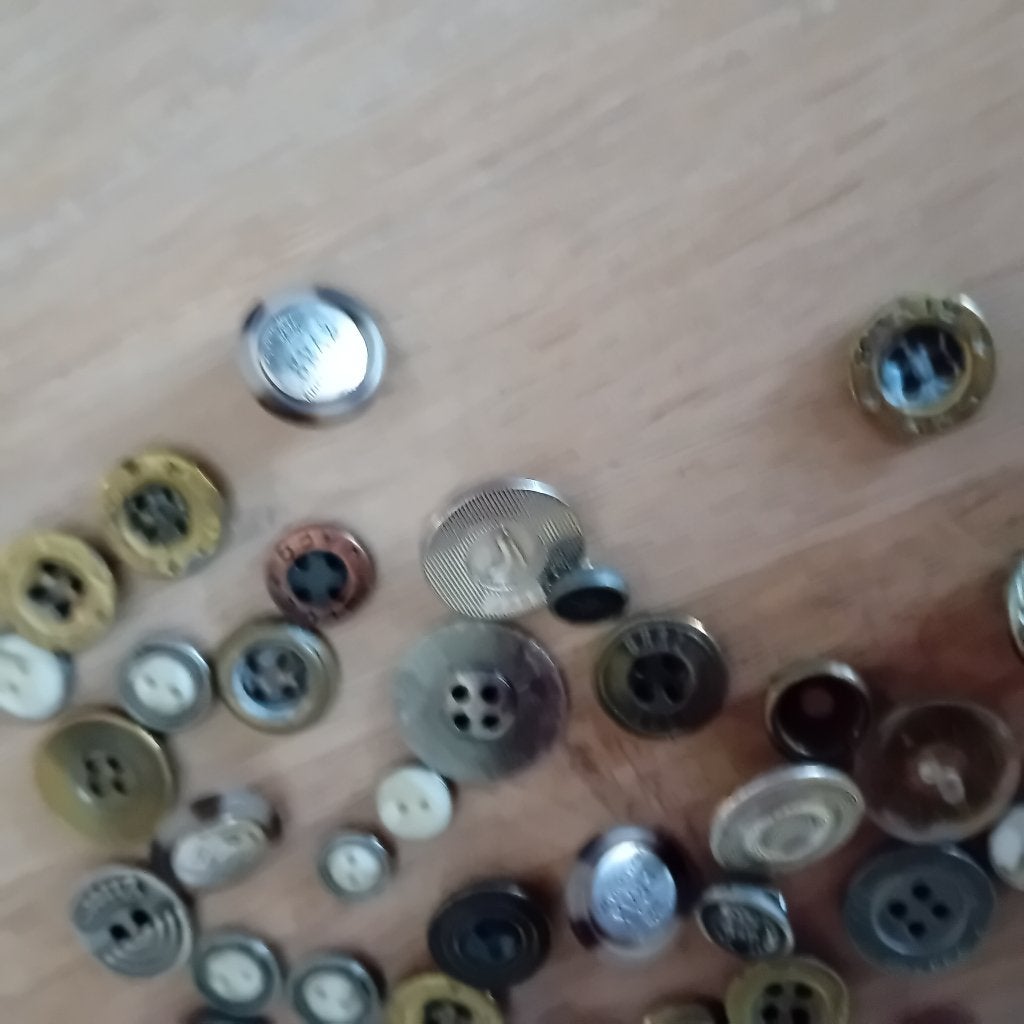 Knopen div donkere knoopjes, Ophalen of Verzenden, Zo goed als nieuw, Knoop of Knopen