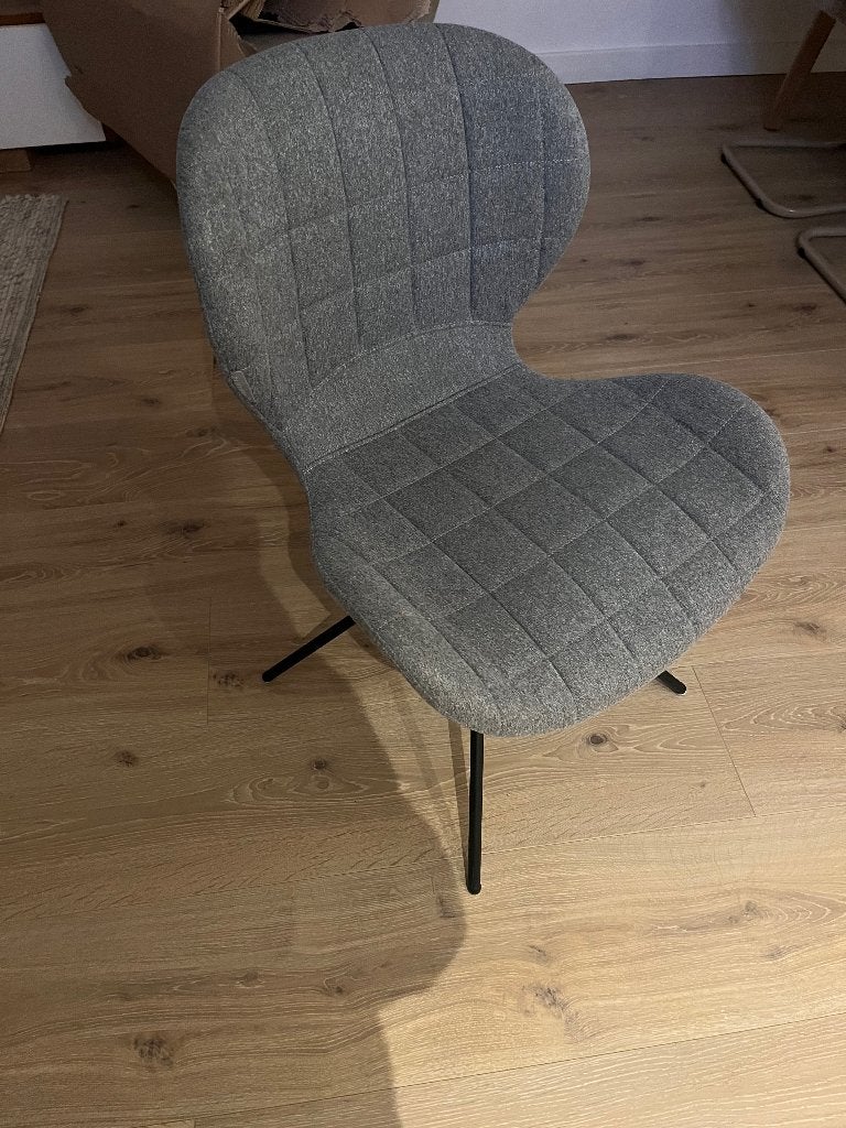 Stoel  Zuiver OMG grijs, Huis en Inrichting, Stoelen, Ophalen, Zo goed als nieuw, Eén, Stof
