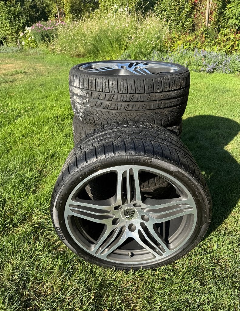 Originele Porsche 997 Turbo II velgen 19" - Met Winterbanden, Winterbanden, Personenwagen, Gereviseerd, Ophalen