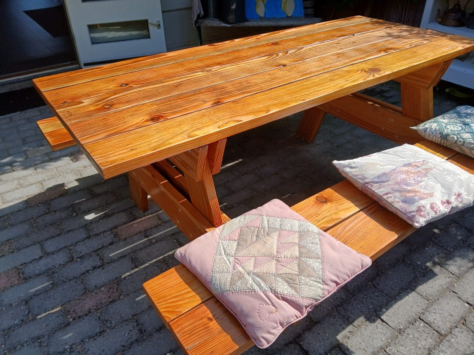 Robuuste handgemaakte 6 persoons picknicktafel., Tuin en Terras, Picknicktafels, Ophalen, Zo goed als nieuw, Rechthoekig, Hout