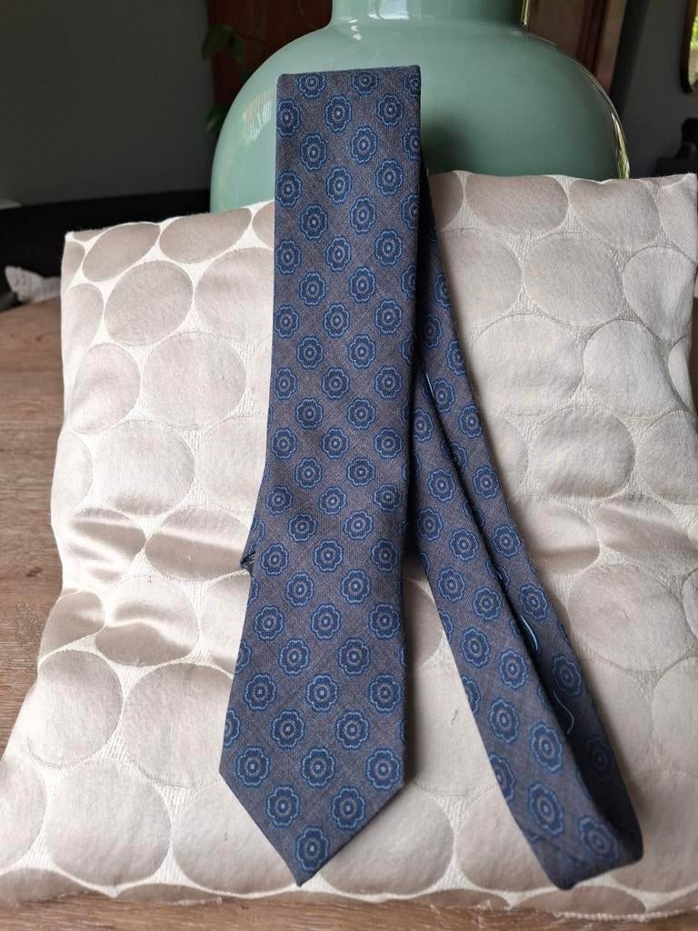 Profuomo stropdas in nieuwstaat, Kleding | Heren, Stropdassen, Effen, Ophalen of Verzenden, Grijs, Profuomo