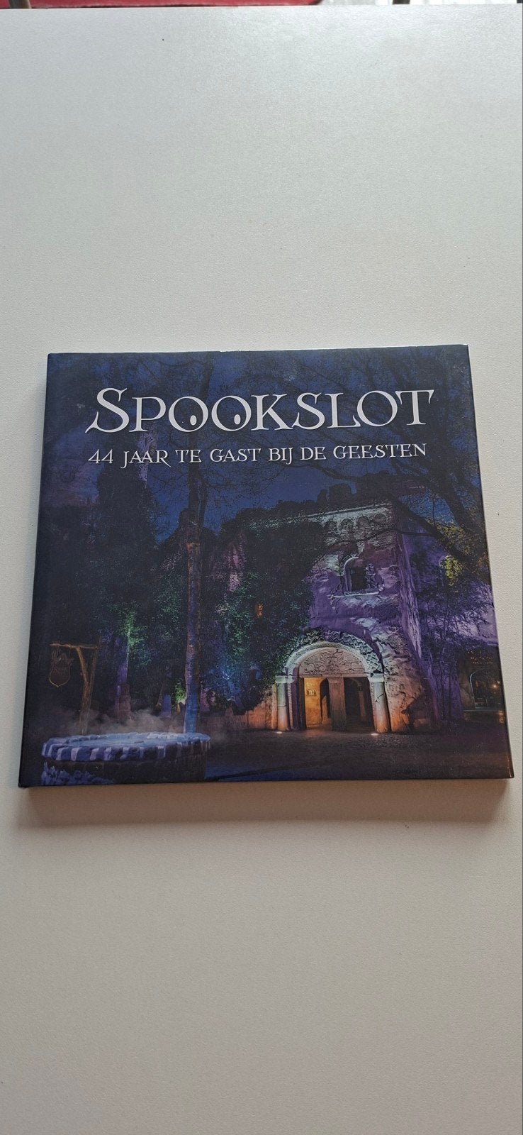 Efteling Spookslot 44 Jaar te gast bij de geesten boek, Verzenden, Nieuw, Overige typen