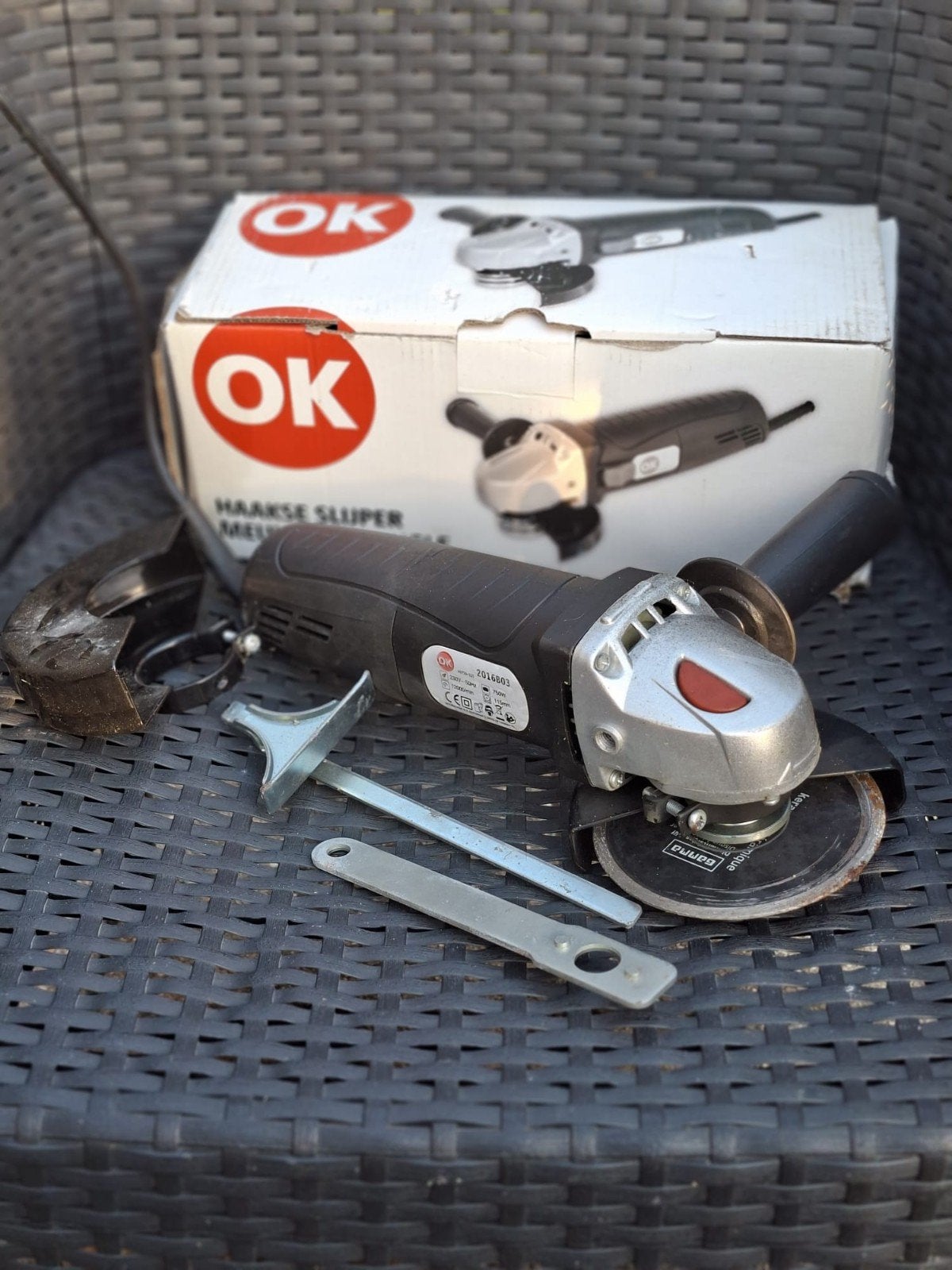 OK Haakse Slijper - Zo goed als nieuw, Ophalen, Zo goed als nieuw, Minder dan 700 watt, Haakse handslijpmachine