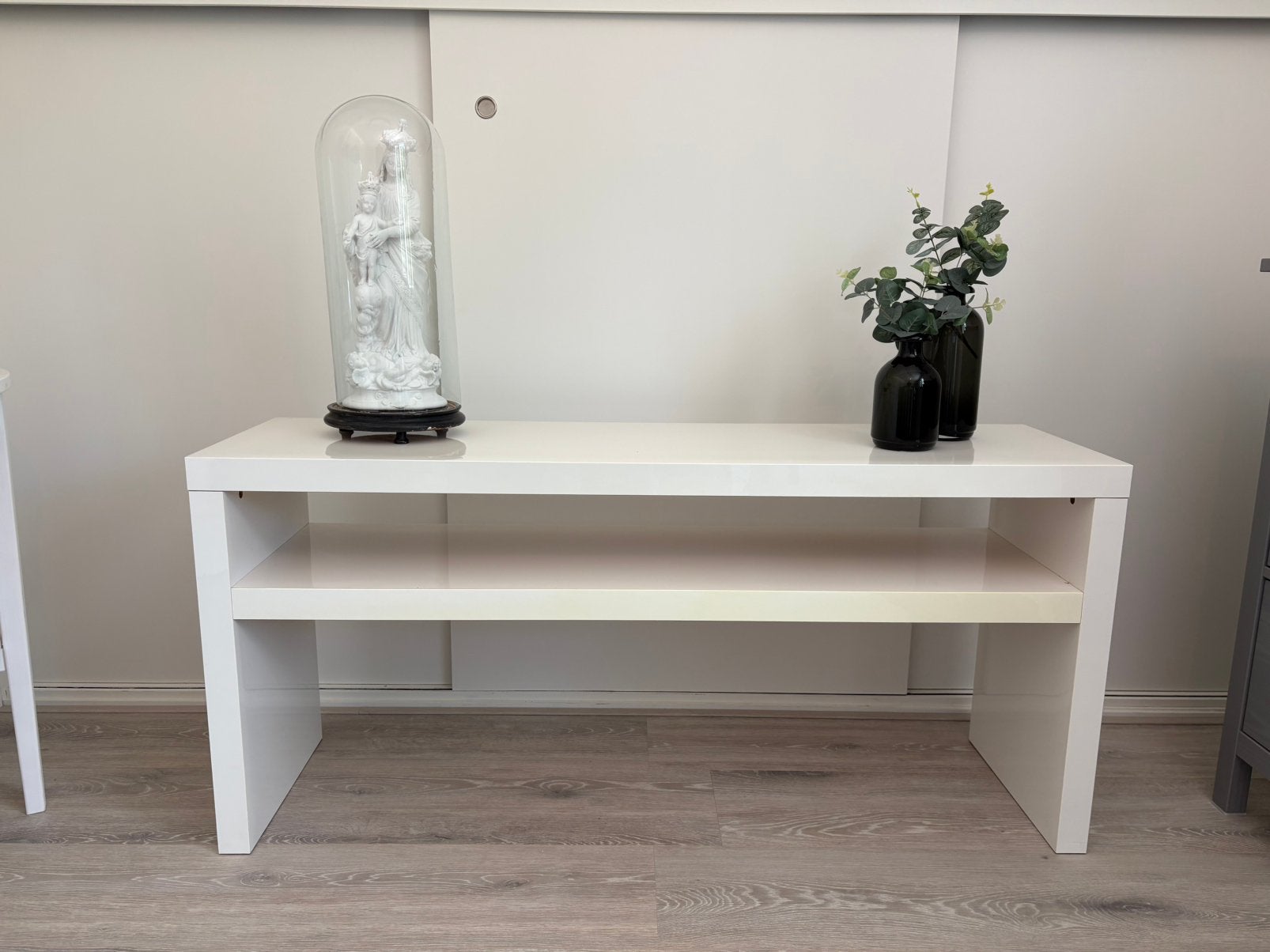 Wit LACK sidetable hooglans van IKEA, Huis en Inrichting, Tafels | Sidetables, Ophalen, 100 tot 150 cm, Zo goed als nieuw, Overige houtsoorten