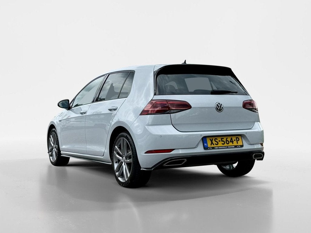 Volkswagen Golf 1.5 TSI Highline R-Line Automaat, Automatische klimaatregeling, 4 cilinders, 150 pk, Wit